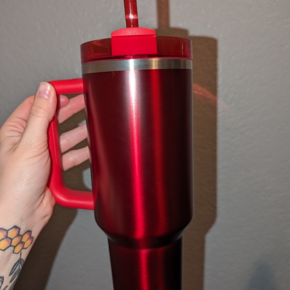 Red holiday Starbucks x Stanley - Picture 2 of 6